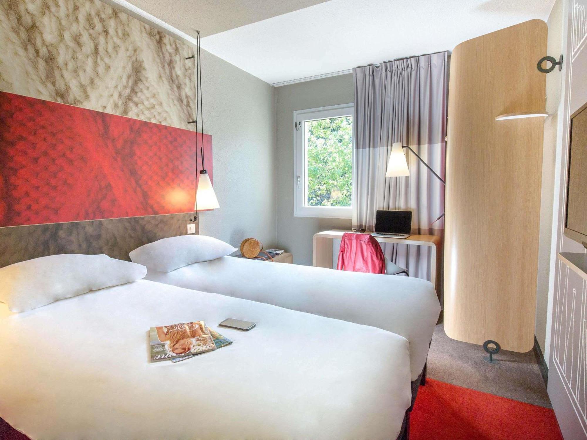 Ibis Brignoles Provence Verte Exterior photo