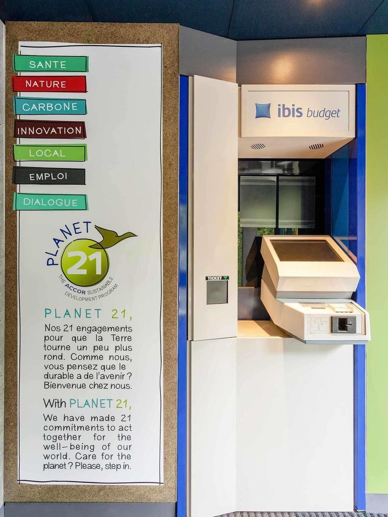 Ibis Brignoles Provence Verte Exterior photo